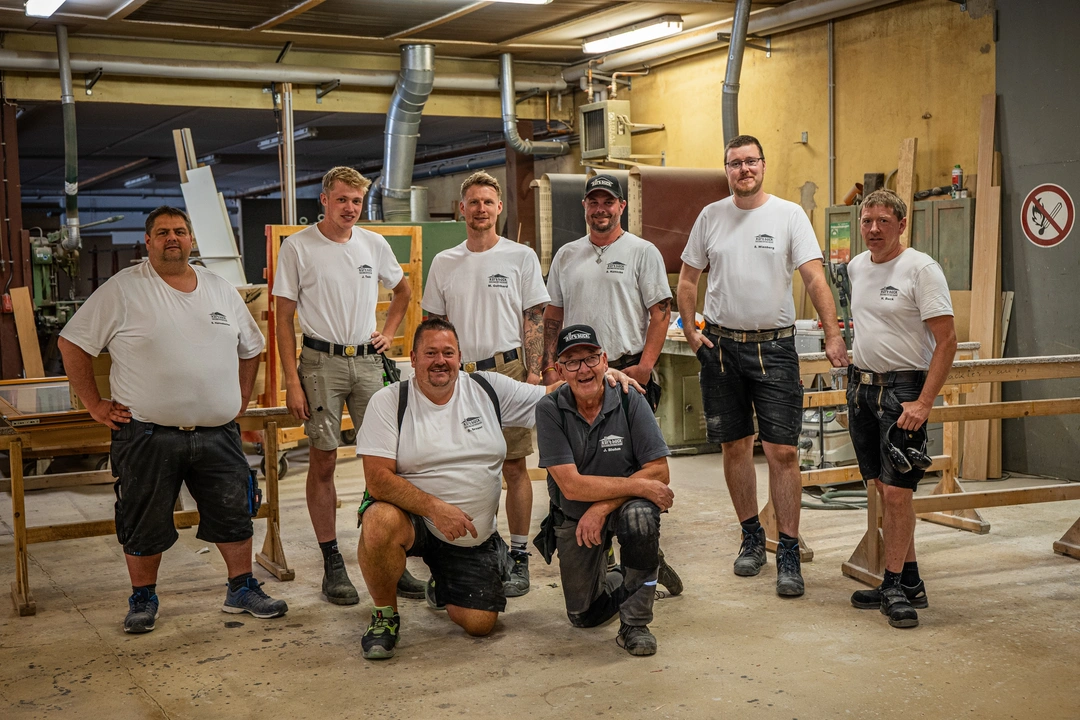 Team von Kurt Buck in der Werkstatt